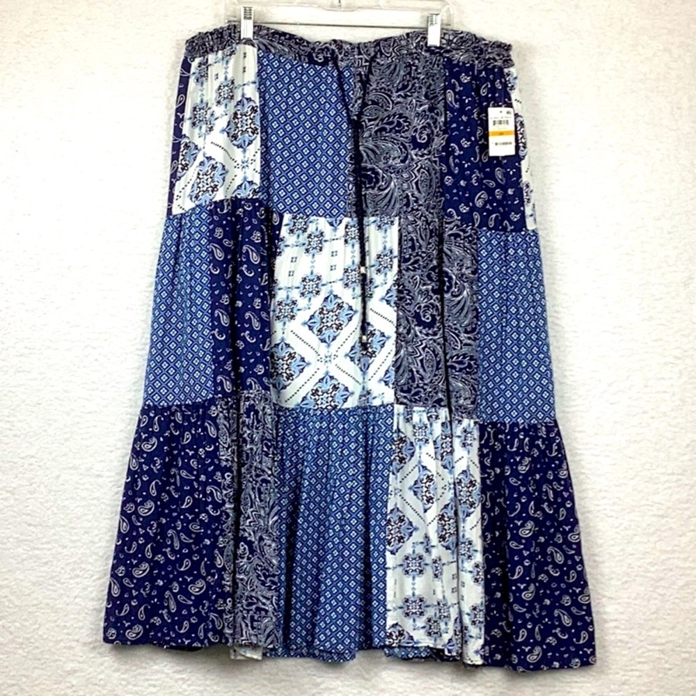 NWT Style & Co Women’s Size 3X Bandana Print Maxi Skirt. - Picture 2 of 8